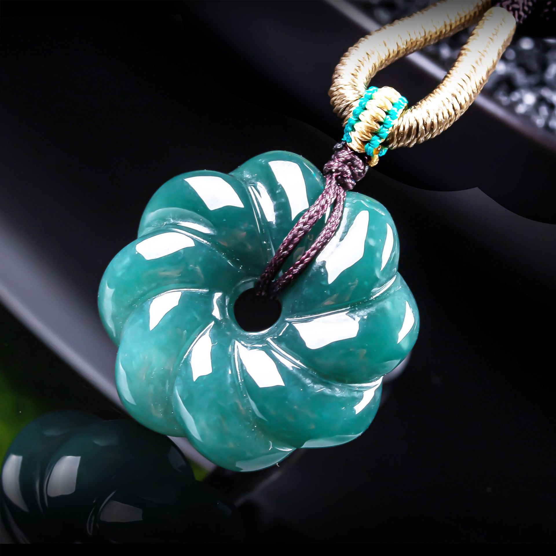Natural Burmese Jadeite Flower - Luxury Gifts Jewelry & Watches Namfleg Mostar 评论和价格