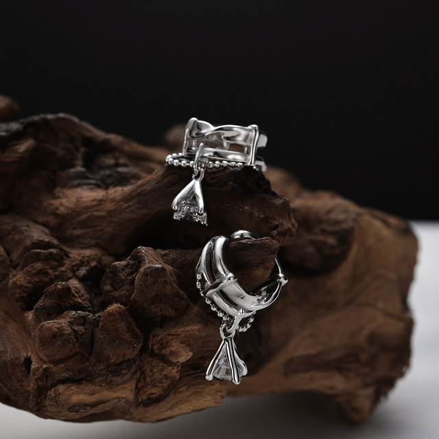 F.I.N.S 1PC Korean Earrings S9 - Ear Cuff No Piercing 评论和价格