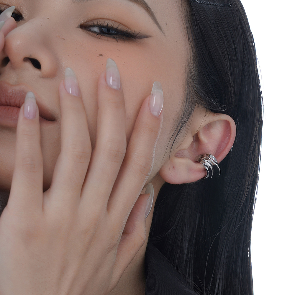 F.I.N.S 1PC Exaggerated Wide S - Ear Cuff No Piercing 评论和价格