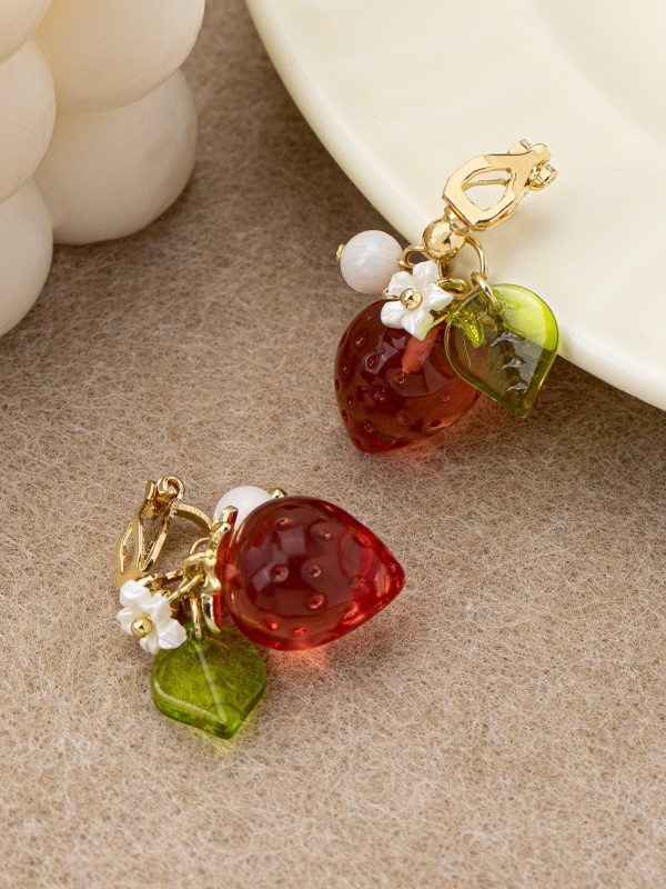 Cute Stberry Fruit Ear Cuffs f - Ear Cuff No Piercing 评论和价格