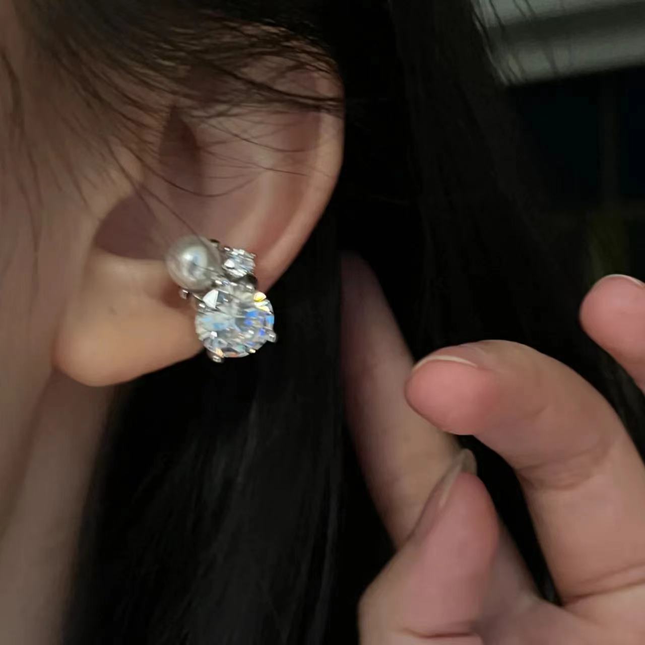 1Pcs Shiny Imitation Pearl Zir - Ear Cuff No Piercing 评论和价格